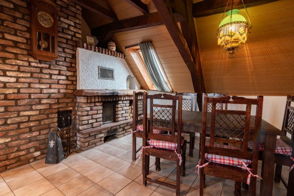 Ferienwohnung Flaemisches Weinhaus Wintrich Buitenkant foto